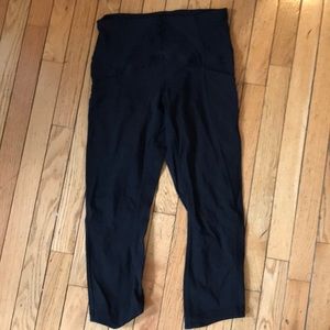 Lululemon High-waisted black leggings 🖤